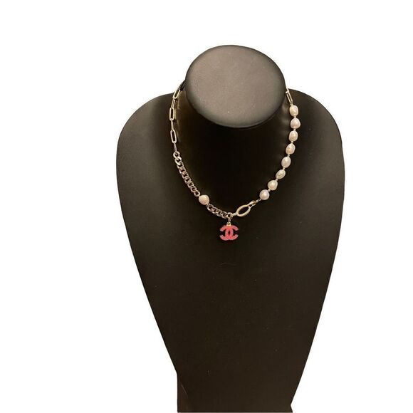 C*H*A*N*E*L choker  - Picture 1 of 4